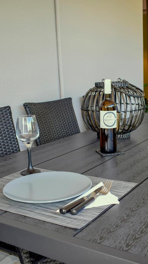 Augoustinos - Sea Side Luxury Apartments อาร์เตมีดา ภายนอก รูปภาพ
